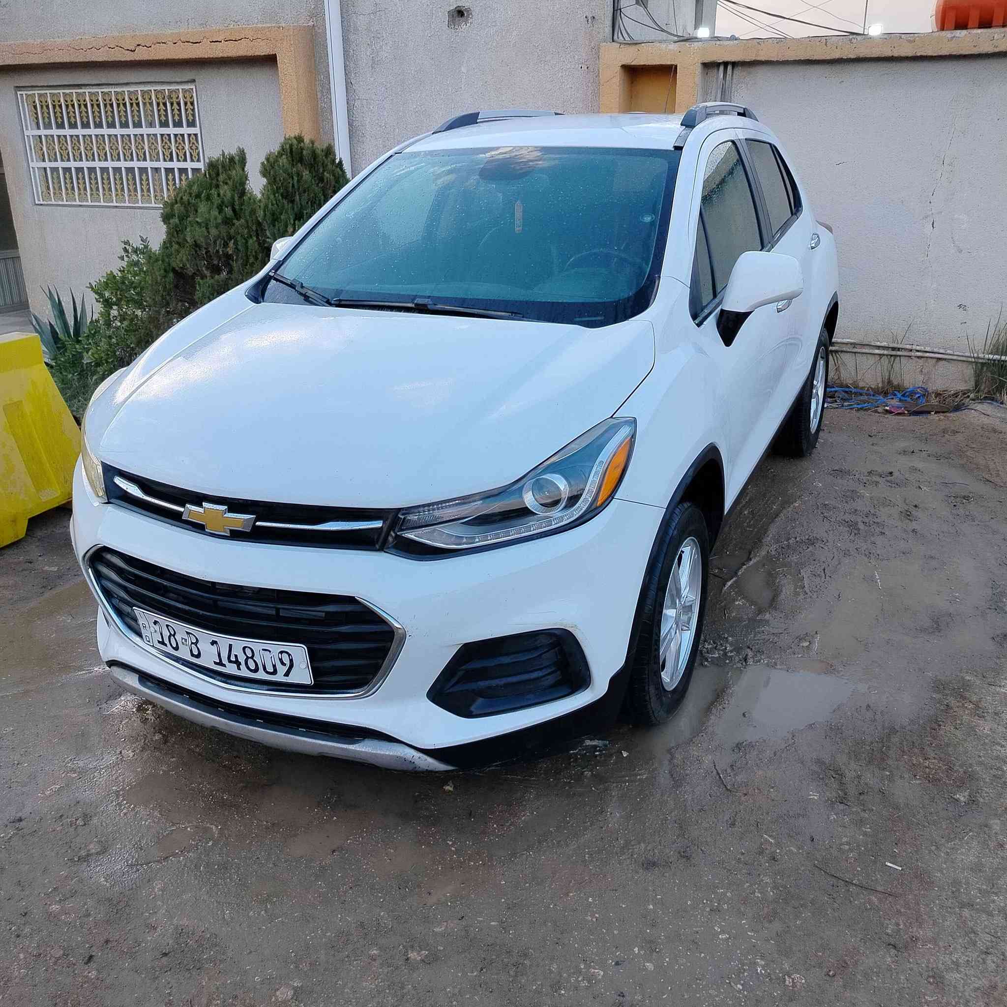 شوفرليت تراكس 2021 بابل بأسمي 
محرك 1400 تيربو 
ضررها جاملغ امامي فقط والمحرك مفتوح
للاستفسار الاتصال : *********** حلة, بابل
