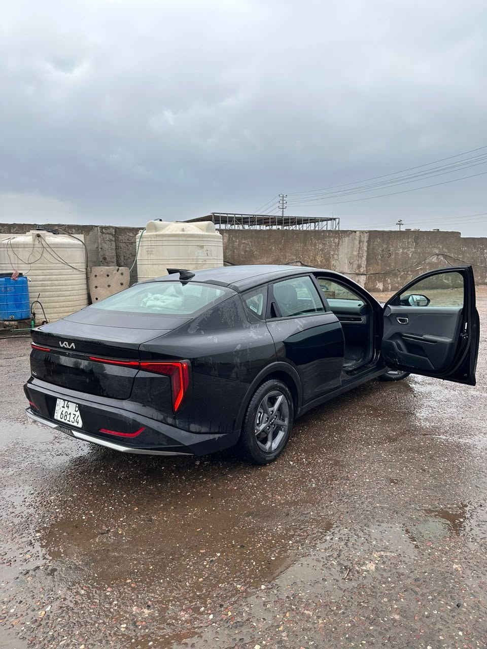 كيا 2025 K4 محرك 2000 cc دوش لون اسود
السيارة بحالة الوكالة ماشية 7500 مايل يعني اخت  زيرو/مواصفات نص فول / بصمة /تشغيل عن بعد /

نظام ترحيب / شاشة كبيرة /عداد دجتل متصل /

انظمة قيادة نورمال /سبورت /رادار امامي جانبي خلفي / قيادة ذاتية / صندوق ذكي بصمة / بصمة ابواب /اوتو هولد / هند بريك بصمة / بجم لد / صندوق لد /حادث سطحي خفيف جدا بدون دواخل

بدون شخوط بدون رصعات كما موضح بلصور .
ترقيم جديد والرقم شهداء 

مكان السيارة البصرة الزبير 
السعر 165 وبي مجال
الاستفسار على هذا الرقم 
‏‪***********
