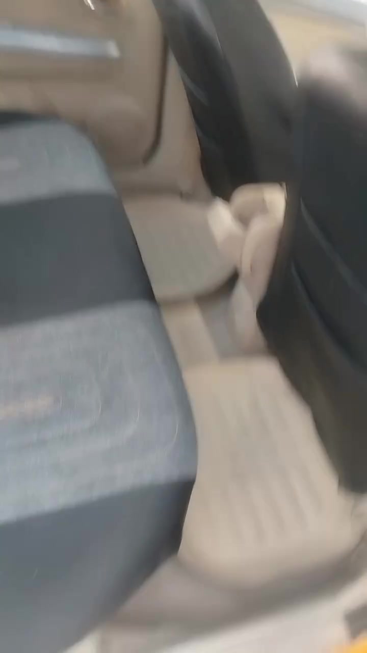 سياره فولكس ٢٠١٢ بسمي تخم تاير جديد ويل جديد جاهزه للشارع بيه صبغ حزام جماليه فقط بدون معجون السعر ٥٠ وبيه مجال ***********
