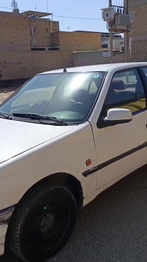 سلام عليكم 
بيجو 405
موديل 2012
السيارة حلوة جاهزة تبريد شغال 
السعر 33وبيه مجال بسيط 
العنوان حي ميسان 
للاستفسار ***********
