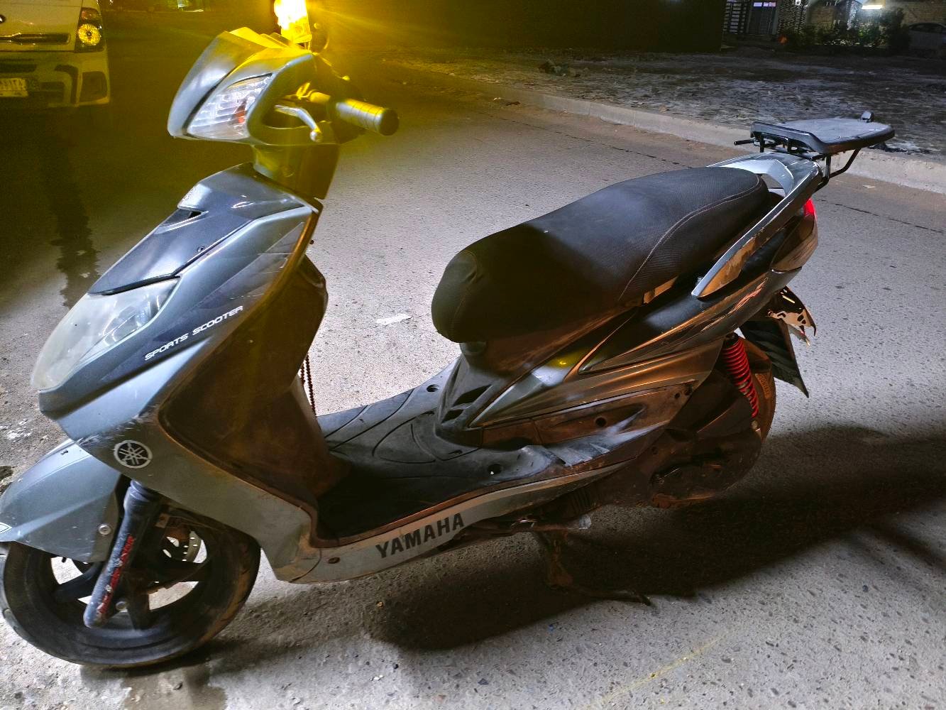 سكنس فحل كابريتر
بوشة 58ونص محرك ناعم بدون صوت
كلجات رياضي شلعة ومعدل 
كفراتهة كبالك بصورة لا غسل ولا فلتر
كهربائيات كلشي شغال الدشبول يشتغل بس مايبين شي بي الشاشة محتركة
المكان الكفائات الشماعيه