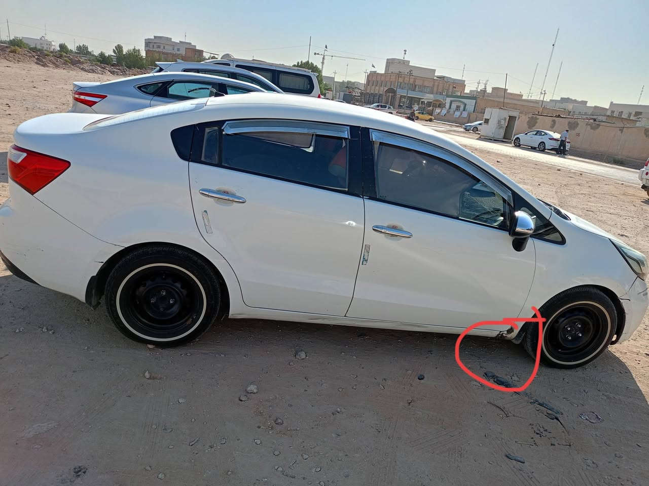 كيا ريو موديل 2013 محرك 1600 دوش قطرتين رقم انكليزي سياره جاهزه وكامله ادامه بيه قطعه وحده صبغ قبق جنطه مثل ماموضح بالسونار وبيه جراد يعني ( بوليش ترجع تلمع ) نقص تبريد كمبريسر ضعيف 
اتواصل واتساب بيه خير وتدلل 
سعره 82 وبيه مجال 
***********
