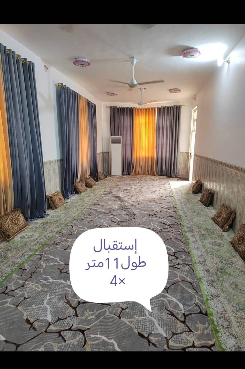 السلام عليكم : مكلف بالنشر
بيت للبيع زراعي بناء حديث درجه أولى مساحة البناء ٥٣٠ متر + 2 محلات خارجيه +مساحة ٧٠٠ متر أمام البيت 
 وجه على الشارع العام السايدين طريق نصر_دوايه مقابل البوخلف الأولى 
يتكون البيت من إستقبال +2صالة +3غرف نوم +مطبخ الأرضية بورسلين
السعر ١٥٠ وبي مجال للإستفسار أكثر 
***********

*********** موجود واتساب
