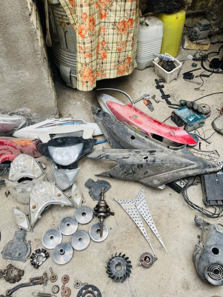 مكينه  مال عدله محفوره 58 ونص وياها بوشه وعندي كورات ثنين مال عدله يرادلهن كراين وصفاح سنكز وكصه سود و صفحه مال سكنز وكصه حمره ومازدات مال عدله وبكلايتات مال عدله ومنغولي روله مبكنه و كلجات مال عدله امامي و اشاير بريز غراض هندر مال عدله كامله بدون القبق وطابوكه مال عدله وسلف 55 مال عدله موجود هواي شغلات بيهن ال تعبان بيهن ال صاحي الي يشتري يراسلني جون السوك تره😂 رقمي***********
