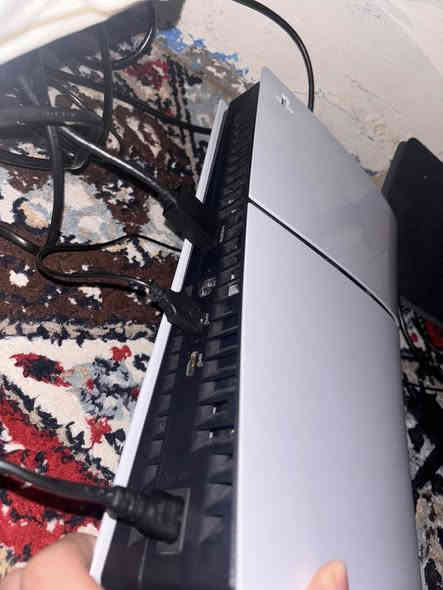 بلي فايف سلم لللبيع جديد مستخدم فقط 3 اسابيع و اريد اببعة واشتري دراجة شحن سعر الجهاز ويا كل ملحقاتة ب730وبي مجال او مراوس ب دراجة شحن 2025 مكان رمادي للتواصل ***********
