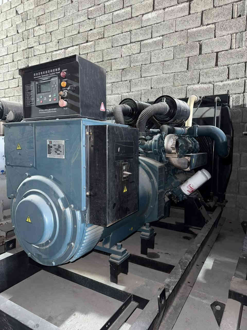 سلام عليكم 
للبيع مولده دؤزان 8 سلندر 
ستندر ما مفتوح بلادي اوربي
توليد ستانفؤر بلادي (400kv) 
العنوان أربيل // استفسار واتساب 
*********** / ***********
توصيل لجميع محافظات العراق موجود
