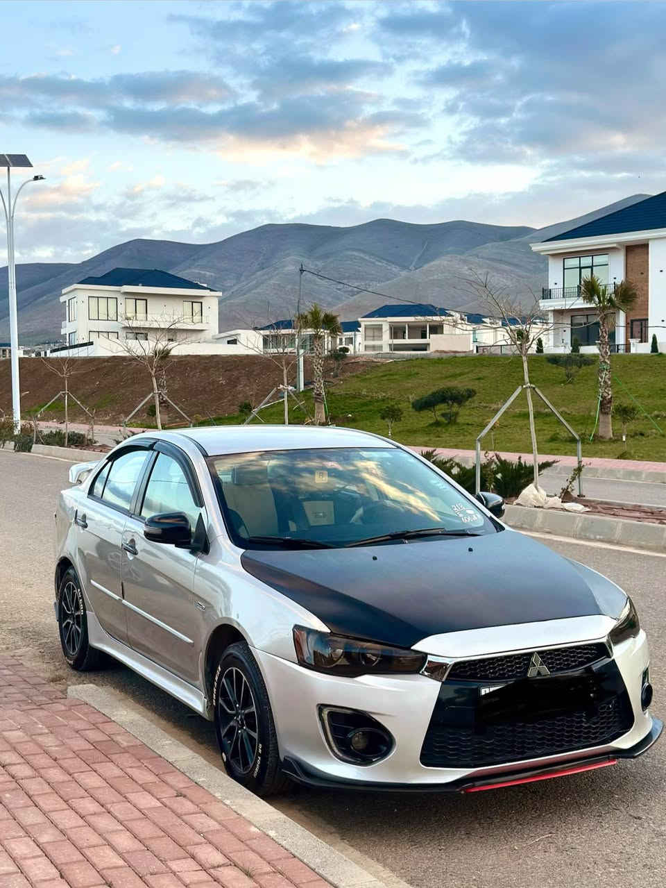 بەناوی خوای گەورە ***********
لانسەری قرش 2016 خلیجی مەکینە 20
ناوزەرد 
ئاوێنە ئیشارەت 
حاسەی دواوە شاشە کامێرە 
هەر چوار تایەکەی تازە بۆ گۆراوە لۆک 
پاتری بانس تازە گۆراوە 
سەنەوی تازەیە رەقەم تازەیە بەشەرتی تەحویل خرامە ماڵی دۆستە ڕوبەڕو لە ڕەسمەکان جوانترە 
2. پارچە بۆیاخە بەبێ ئەوەی نوکە دەرزی ناوی گرتبێ گۆڕینەوە ئەکەین لەسەر دڵ گرتن 

سعری 99 کەمێ مەجال  ژ.م ***********

لە سلێمانیم السليمانية, العراق
