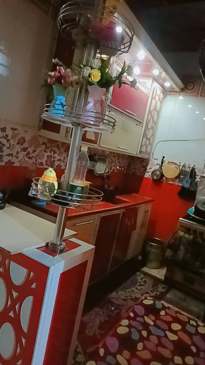 السلام عليكم بيت للبيع مساحه 240متر بناء جديد صقف واساس صب وسيراميك بناء جديد وحديث
استقبال 5×7
صاله5×10
مطبخ حار وبارد 4×7
غرفه نوم عدد٢ كبار
صحيات خارجي وداخليه 
مناور ٢
حديقه جبيره 
عنوانه الحولي الجنوبي فلكة مضفر عمود ١٤٢
سعره ٥٠وبي مجال ويرهم اقصاد ايضأ 
استفسار اتصال ‏‪***********
ملاحظه البيت طابو زراعي
