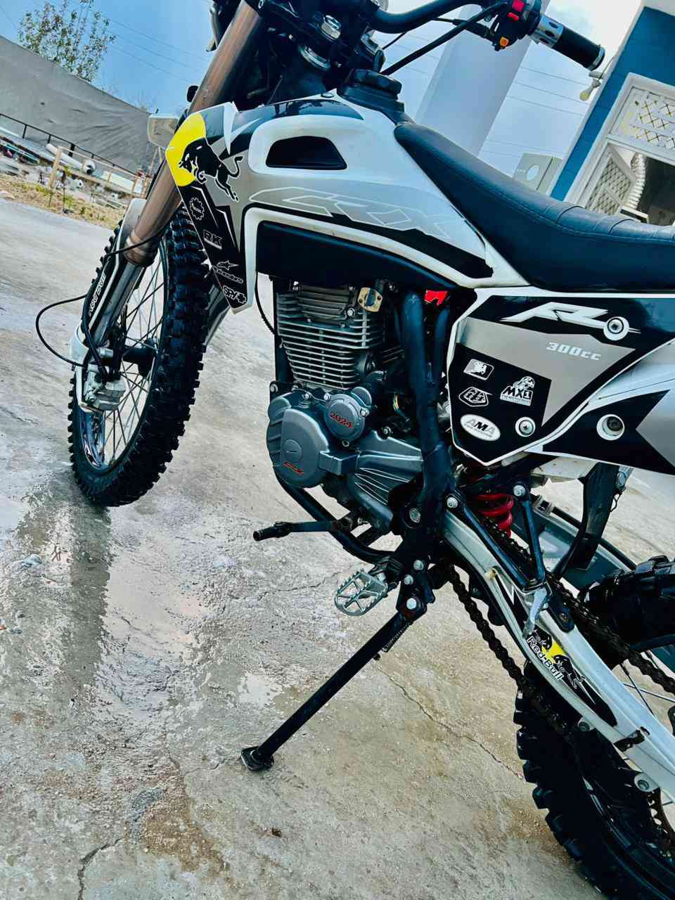 قفاز موديل 24 كفاله عامه مليونو 300 ***********
