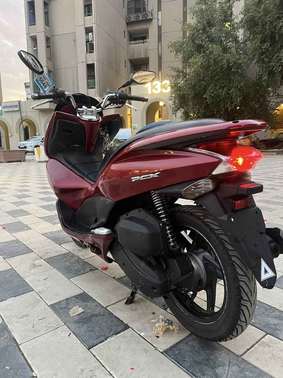 السلام عليكم للبيع دراجه pcxجيل الاول  دراجة مال رمبه ماخذها رمبه الدراجه وأعلى ايدي حجم مكينه 150ياباني الاصلي دراجه جديده مال جناي وعلئ ايدي لون مميز ماروني 
ياباني الاصلي دراجه كامله أستان كهربائي تدفئه بل يدات حساس ازدحام سويجات ٢حرف Aدراجه جديده الدراجه مكينه لوك شلعه معدل خير من اللّٰه دراجه تكول جديده بمعنئ الكلمه واحلا من الصور مال جناي المكان بغداد دراجة مكفوله اي نقص مابيه السعر ١٦٠٠ 
وبيها مجال بسيط  
اي استفسار ***********
