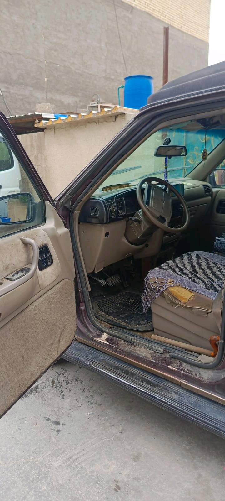 دوج اكلايزر  سياره نضيفه وحلوه مكاني بغداد و تحويل مباشر