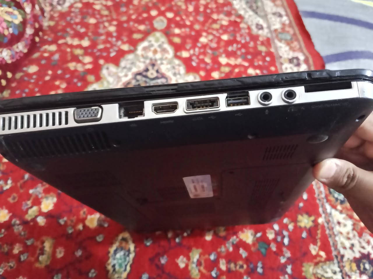 لابتوب للبيع hp مستعمل مده قليله لي يشتري يتصل علئ الرقم ***********
