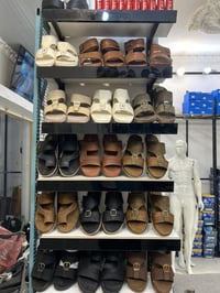 بضاعة للبيع جديدة  قياسات كاملة يعني كل موديل مبيوع منه قطعة قطعتين  و...