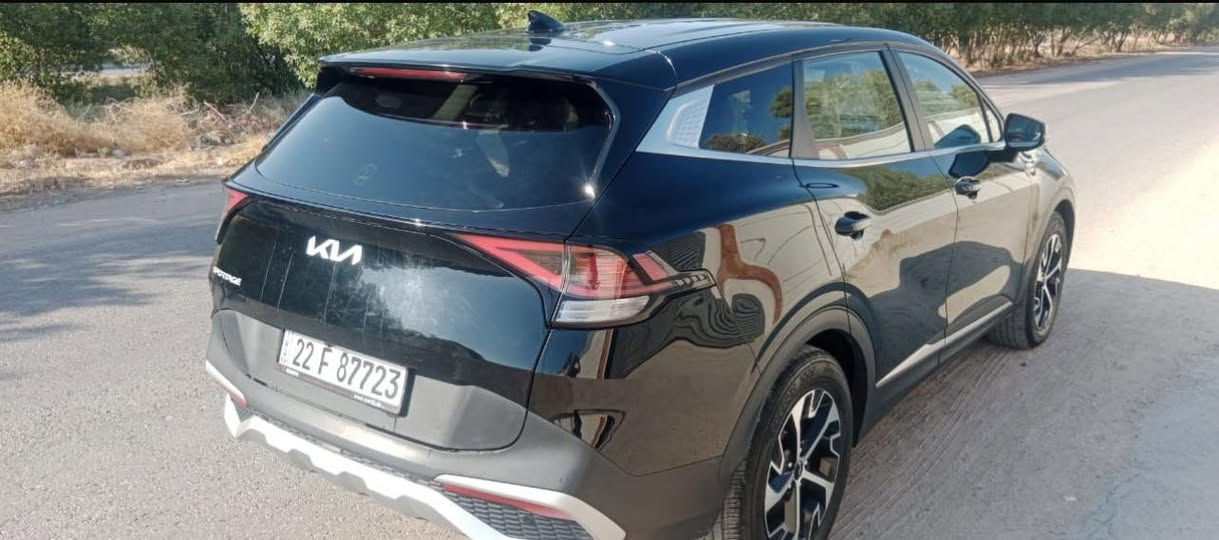 السلام عليكم كيا سبورتج موديل 2023 وارد امريكي الضرر بنيد وجاملغ ايسر بدون ايرباك بدون دواخل  ماشيه 40الف جاهزه السياره على وضع الشركه فول ماعده الفتحه  بصمه تشغيل عن بعد بعد بيها اهواي موصفات معروفه مكان السياره بغداد الدوره الشراي يتصل ويدالل موبايل *********** واتساب متواجد السعر 205
