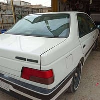 البيع بيجو موديل 2010 السياره جاهز مكينه وكير وتخم تايره وتبريد وي سوي...