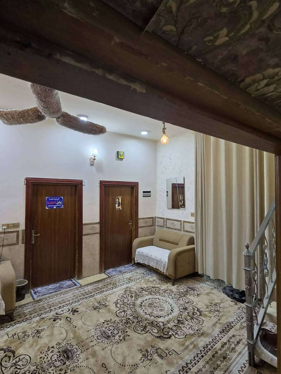 سلام عليكم
🏠
بيت للبيع كامل من كلشي 🔥
ماء + كهرباء  + تبليط بل باب+اناره ليليه + بير عدد 2
العنوان التقيه الثالثه مقابيل ساحة التوديع 🕌
المساحه 200🔸
 ركن 
غرف نوم عدد 4
استقبال 
مطبخ حار وبارد 
صاله عدد 2
صحيات عدد 2 
منور 
كامل من كلشي 
سعر 💸 ↘️
اتصل 
***********
0775 198 6574
