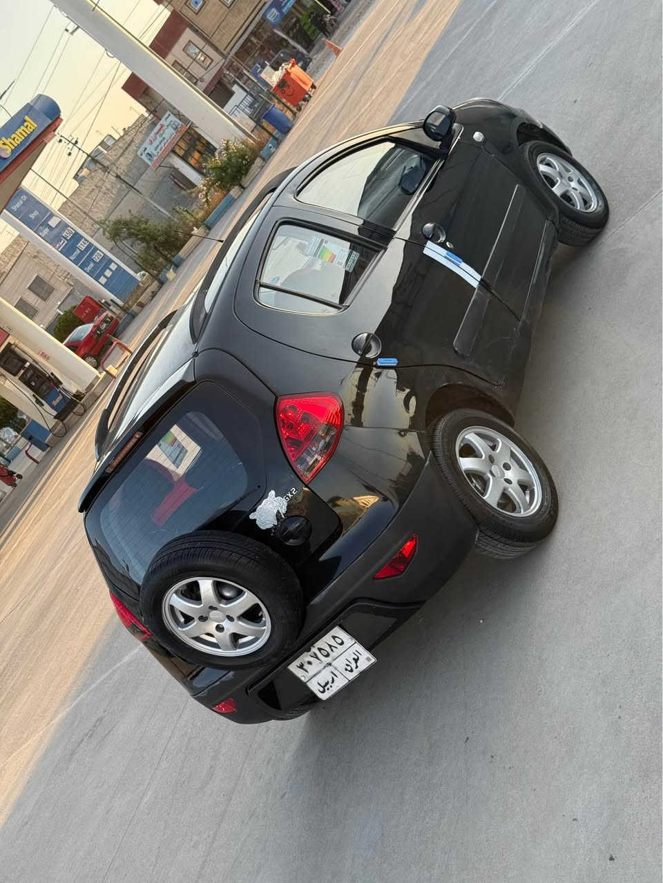 واتس ئاپی لەسەرە (***********)
 
GEELY PANDA 🐼 2013
حجم گەورە 

(گێڕ تۆماتیک )

نرخی 46 وەرەقە
 4 وەرەقە غرامەی لەسەرە دەیگەڕێنمەوە 

تەبریت و مەکینە و گێڕی بە شەرتە 

سەیارەکە سێ پارچەی  سبوخە 
دەعمی قورسی نیە 

چوار تایەی تازەی لەسەرە 

سەیارەکە زۆر جوانە و یەک دینار مەسروفی تێدا نیە هەموو گیانی بە شەرت فەحس 

سعری ٤٦ وەرەقە 

سەیارەکە لە هەولێرە
*********** Singapore

