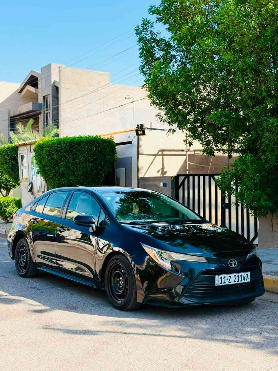 السلام عليكم 
كورلا 2023
رقم بغداد تحويل مباشر 
السعر 123 وبيها مجال 
محرك 2000 كفالة والكير كفالة 
بصمه سايد بريك دكمه سياره SE
سياره جديده وحلوه تراي ناعم اي نقص مابيها
حادث جاملغ وبنيد 
الصور الحادث داخل المنشور 
العنوان بغداد 
الاستفسار ***********
