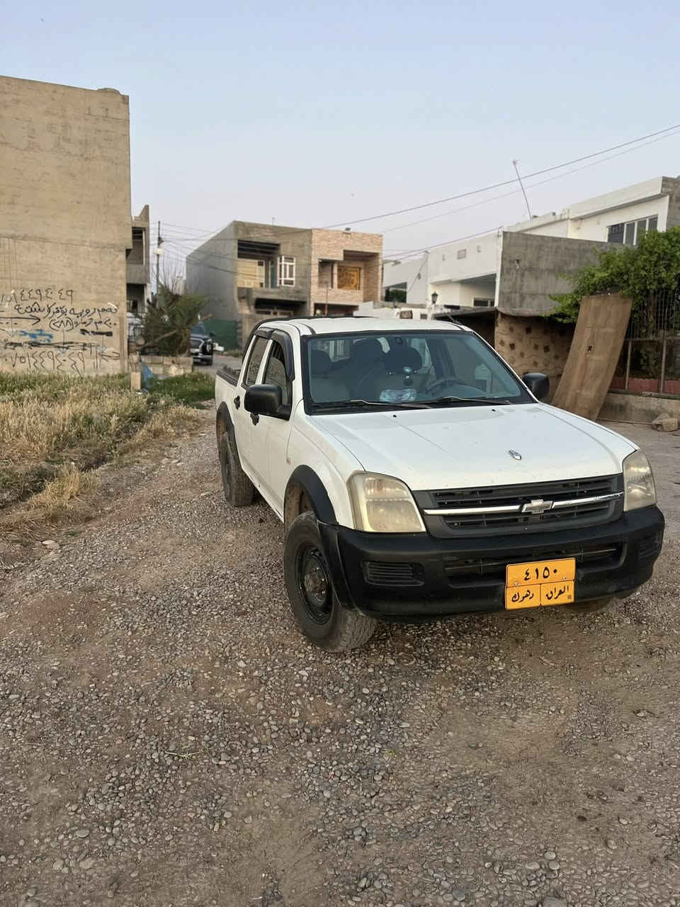 پیکاپ شۆفرلێت ٢٠٠٥دەبل ئەکسل  گێرو مەکینە بەشەرت ئەکسل بە شەرت تەنها یەک دوو شوێنی صبوغی بچووکی هەیە ساردە کوتی نییە دەعامی بۆ دەعامی بەشەرت 
***********
