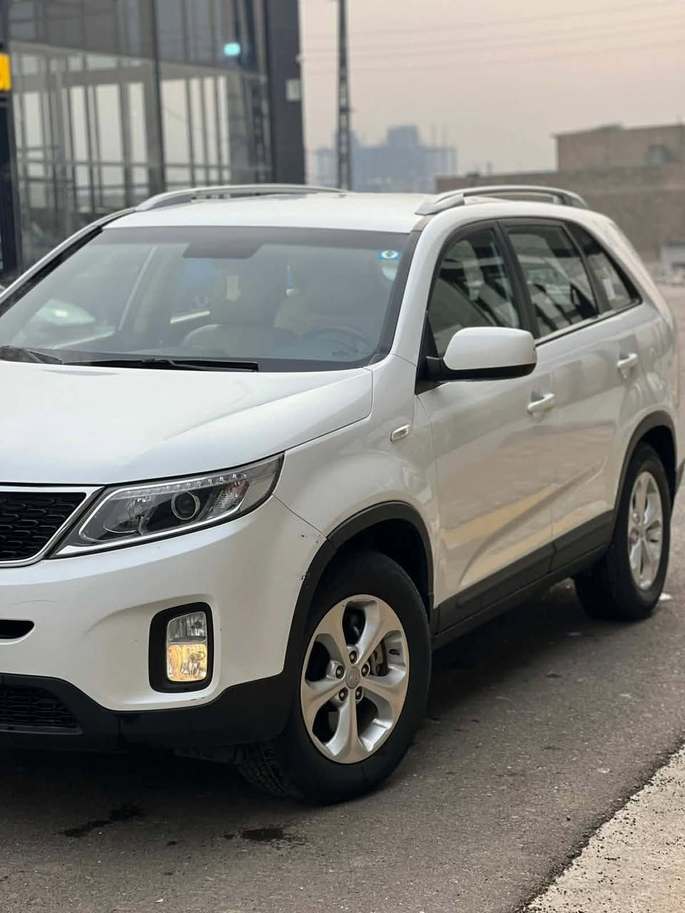 سورنتو موديل 2014 ماشية 40الف فقط
سياره جديده وضع شركة 
محرك 6 v
7 مقاعد تبريد 3 قطع 
رقم سنوية كلو جديد 
العنوان موصل الأيسر 
***********
