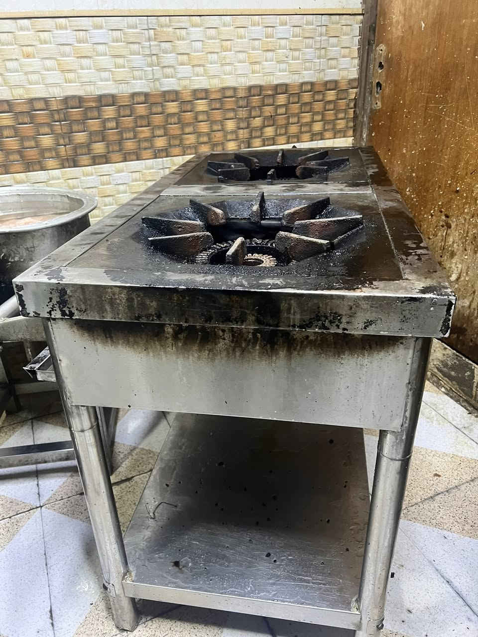 طباخ تركي مستخدم نضافه 80بالميه نهايته 200 الف ايفدك راسلني مايفيدك اغبر المنشور  رقمي‭0771 740 1066‬
