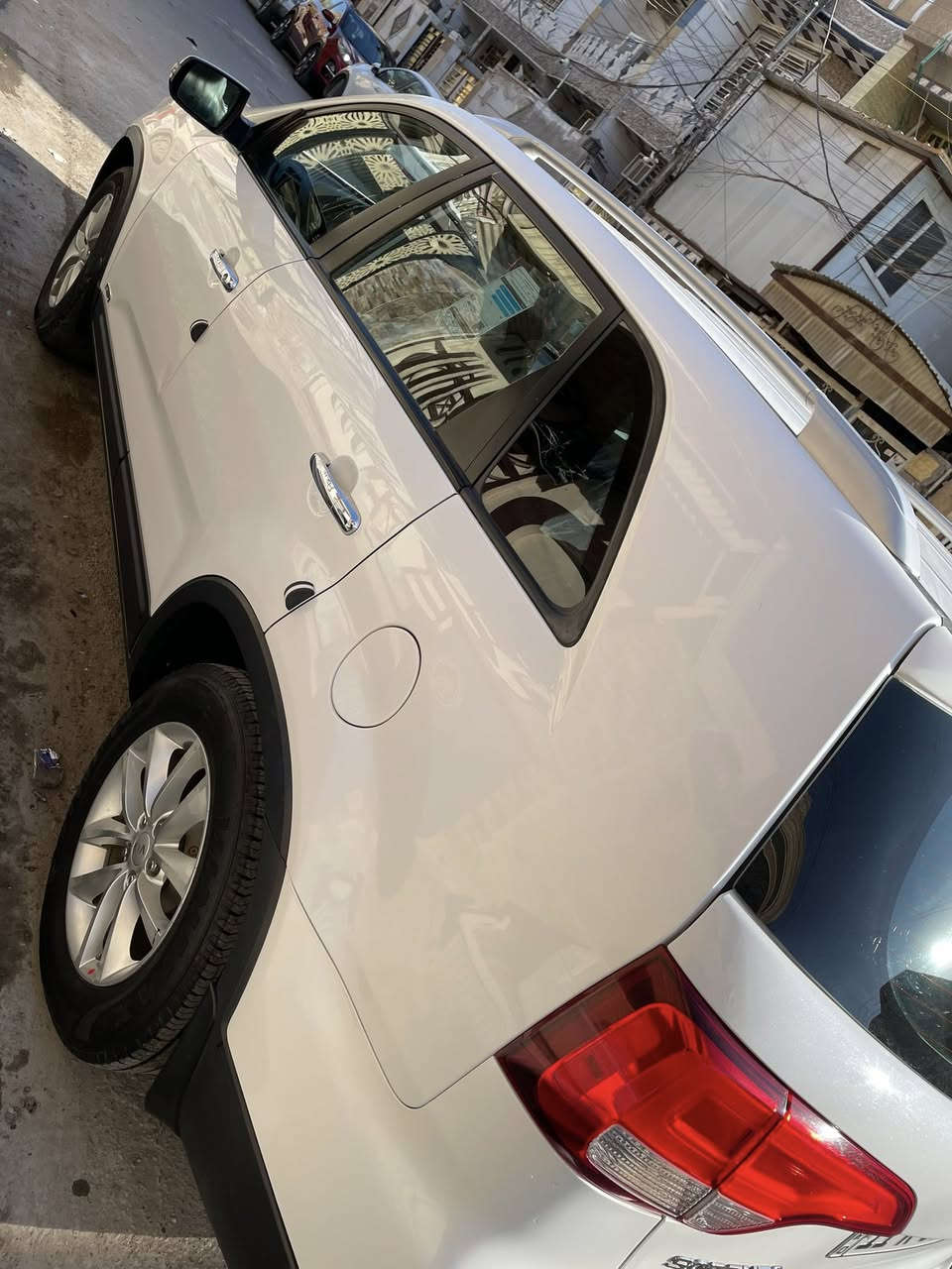 السلام عليكم سورنتو 2014 وراد امريكي حادثه رباعه جاملغ الايمن والايسر صبغ بس ربع الجاملغ فقط سياره كشره كلش نظيف رقم الجديد بغداد سونار مرافق ويه الصور وصور الحادث هم مرافقه مكان سياره بغداد الحريه حي السلام رقم للتواصل *********** السعر 145 ورقه وبيه مجال للطيبين
