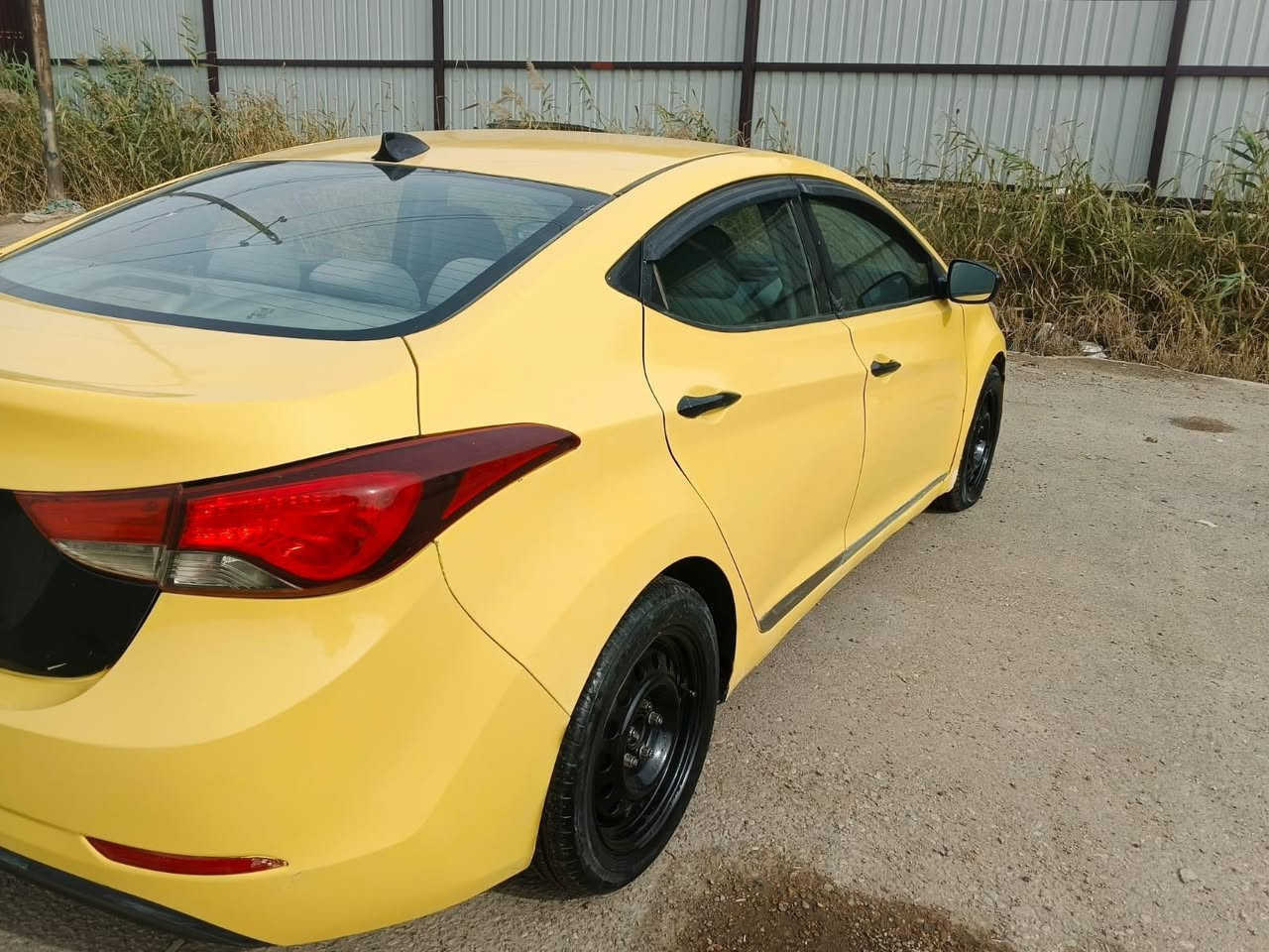 النترا موديل 2011 رقم بغداد دولي تحويل ثاني ملاحظه سياره جاهزه من كل شيء تخم تاير تبريد شغال مكان السياره بغداد السعر 84 وبيها مجال رقم الهاتف***********
