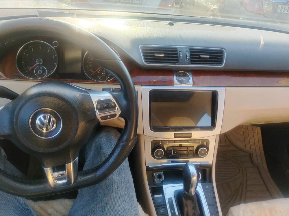 Passat cc 2012 Rline

فول مواصفات 
ثلاث قطع بيها بدون دواخل
ماشية 221000 كيلومتر
محرك شرط
گير شرط 
تحويل شرط
غرامة شرط
سعرة 90 و بيها مجال

***********
