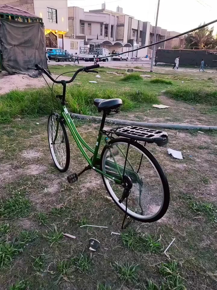 للبيع بايسكل BD سوبـر

المـوديل ←2021 🤷‍♂️🔥

غراضة كاملة وانطيك ويا كاسحـــــه😅🙋🏻‍♂️

السـعرررر ←135 وبي مجــــال😍✨.


**إذا كنت صاحب هذا الإعلان وتريد حذفه لأي سبب، رجاءا أرسل رسالة إلى الدعم الفني**