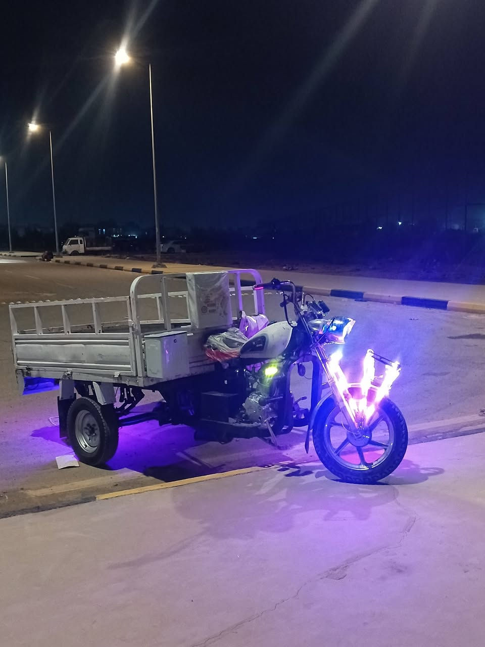 سلام عليكم ستوته امتيار موديل 10 اوراق السعر مليون و250 وبيه مجال العنوان واسط عزيزيه ***********
