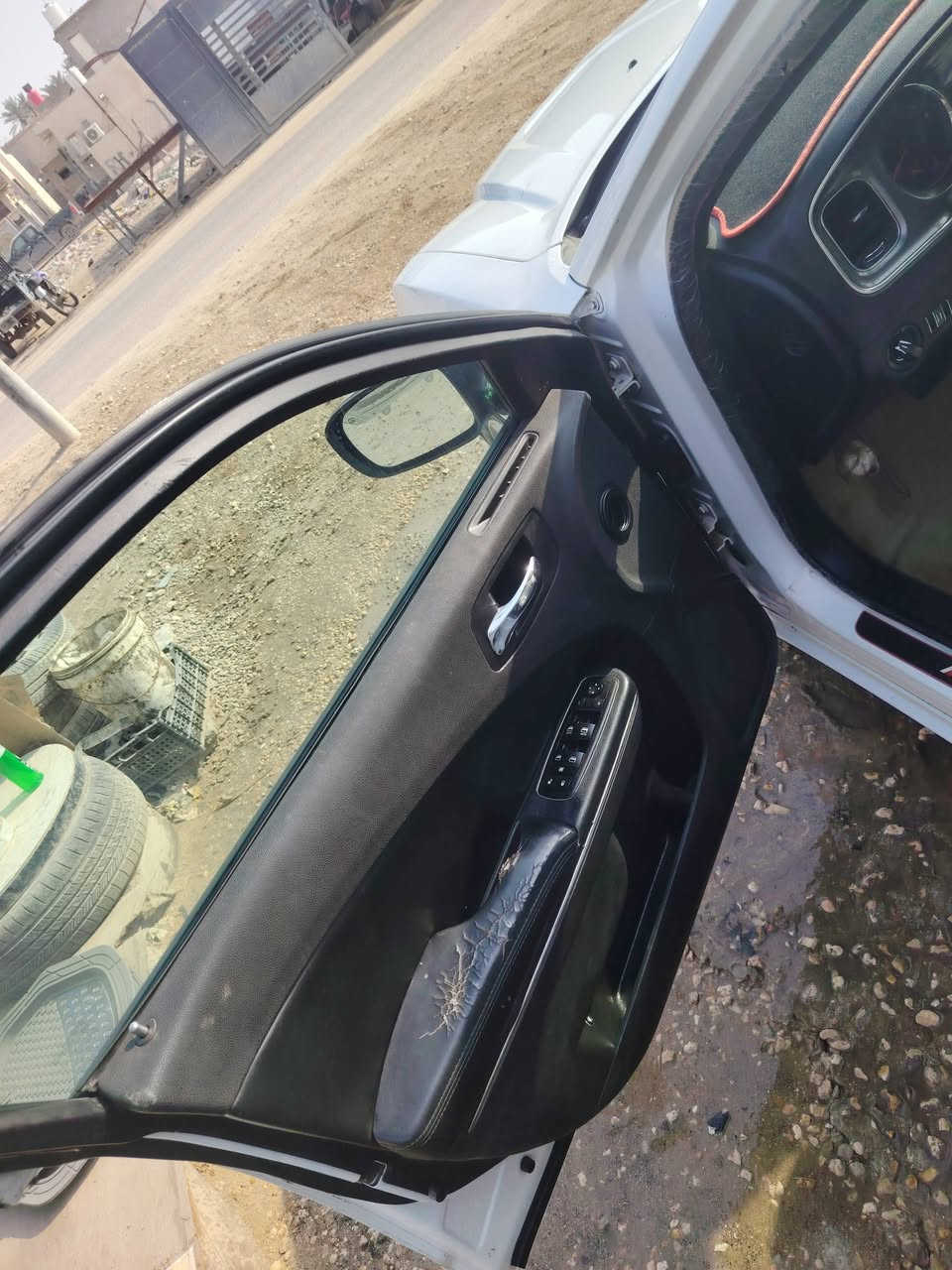 جارجر ٢٠١١ وراد أمريكي كفاله من دكه الجاكوج بيها بارد بس وكارت إثر خياس حشه السامع كير ومكينه واكسن جدد تبريد ثلج رقم بصره وراعيها بكربلاء يمي مشروع وطني السياره بالحقيقه احلى سعر ١٣٥ ورقه وبيها مجال قليل ما متواجد على النت ***********
