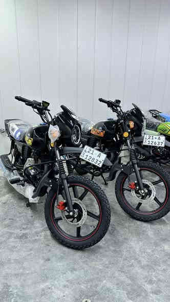 العنوان بغداد البنوك مقابل نادي النفط 
يوجد توصيل داخل بغداد وجميع المحافظات 
‭‭0773 160 4138‬
