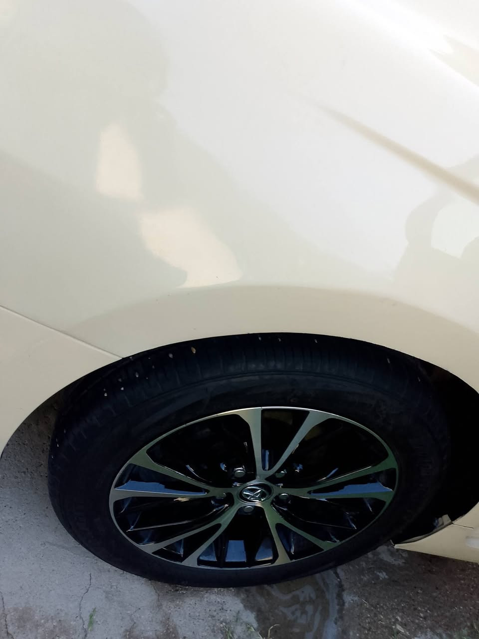 السلام عليكم كامري 23تكسي دبي هايبرد رقم بصره دولي  تحويل ثاني يوم جميع المحافظات   صبغ عام السعر 138بيع او مراوس ***********
