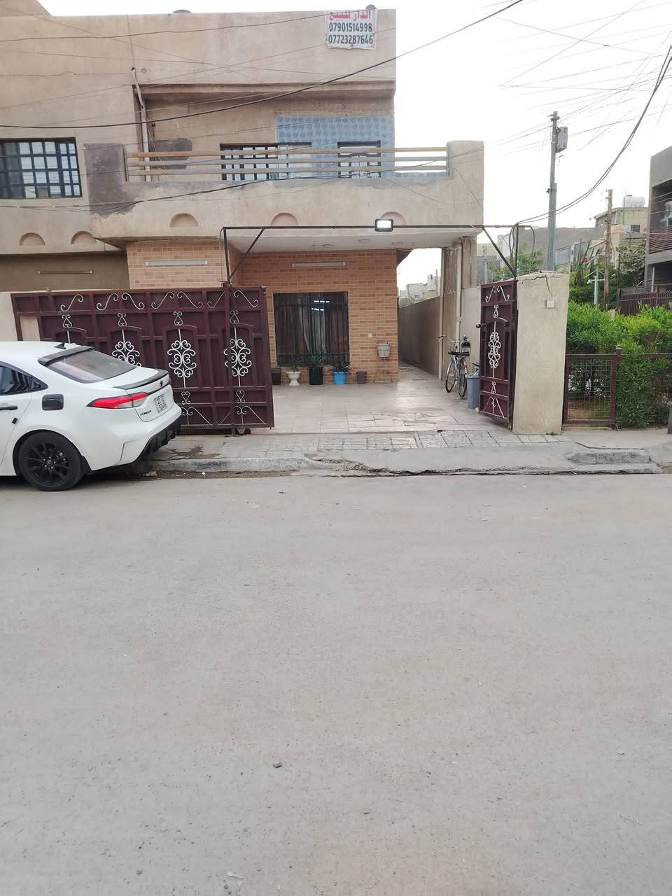 السلام عليكم
الدار للبيع حي الجهاد محلة891 زقاق 63
ركن طابقين يحتوي على ٦ غرف نوم لتفاصيل اكثر الاتصال بصاحب العقار *********** ابو انس
