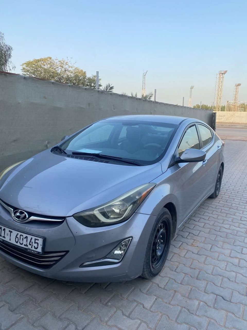 السلام عليكم
السعر المقدس ( 90 ورقه) يعني 9000$‼️بيها مجال بسيط
النترا وارد امريكي 
سونار موجود ويه صور السياره بيه تفاصيل كامله …
موديل 2016
مكان السيارة / النجف الاشرف
للاستفسار واتساب فقط ***********
