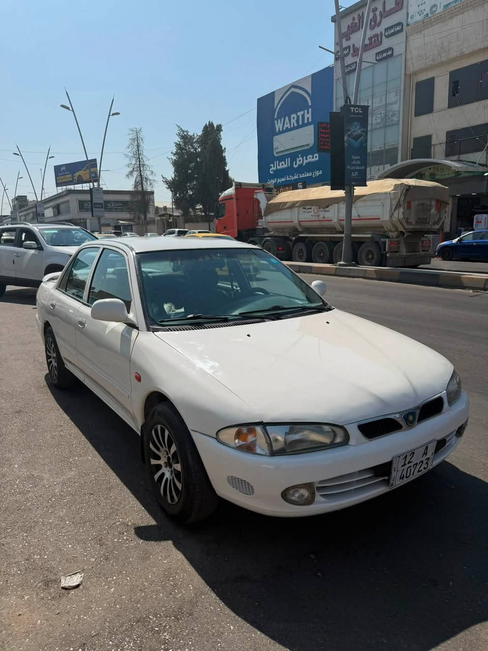 اسلام عليكم عيوني
بروتون 2002 كير عادي 

سياره ميحتاجلها مصرف مدللها كلش 😁
بدون صبغ فقط دعاميات ومينحسب بلبيع 
تبريد ثلج ❄️  تدفئه 🔥 
كير ومحرك نضيف كلشي مابيهم افحص وتدلل
 رقم مسطره انكليزي جديد نينوى
سياره باسمي تحويل ثاني يوم وتدللون علينا 
مكاني سوق النبي الي يحب يشوف السياره هلا بيه
***********
