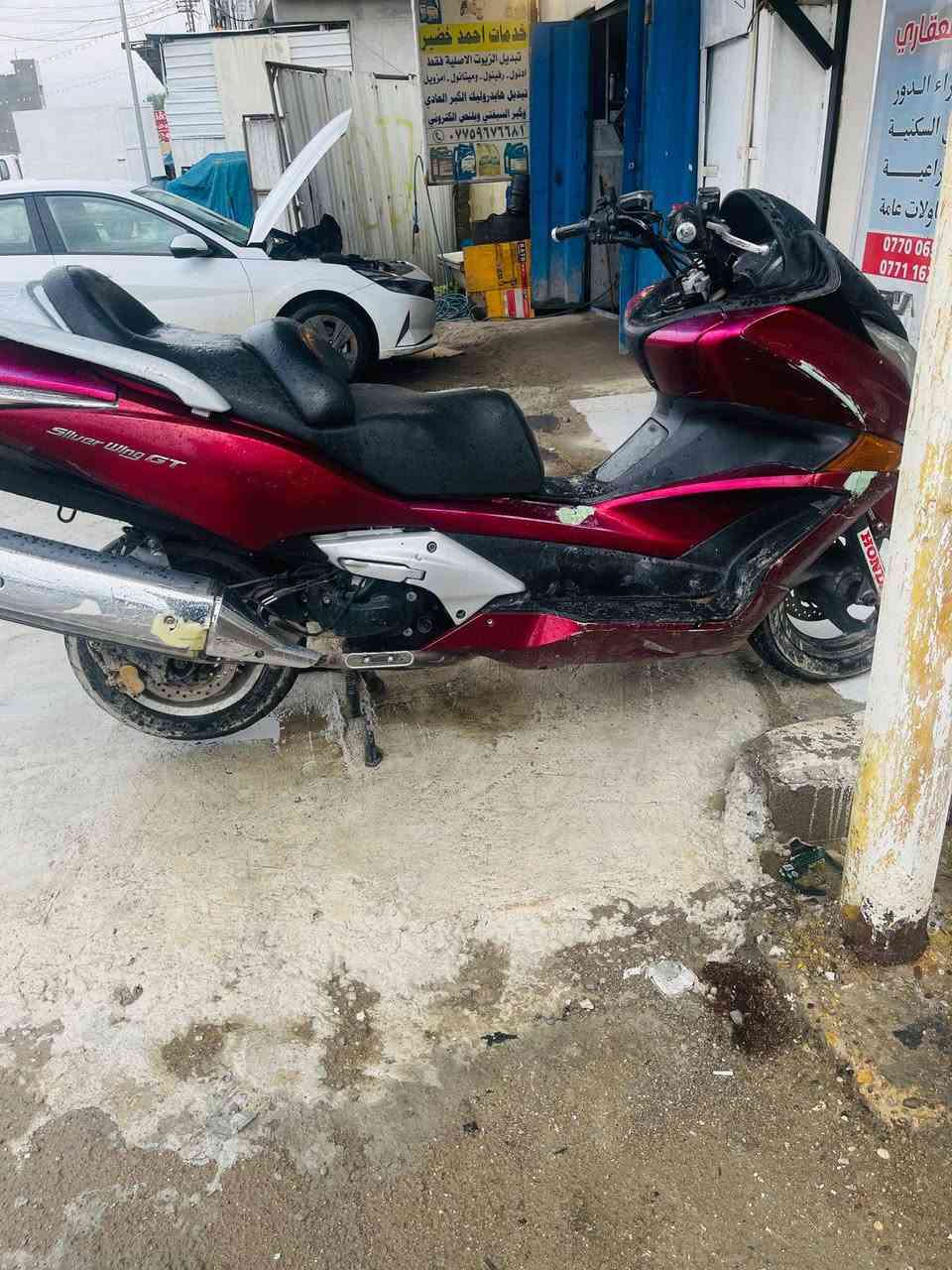 سلام عليكم دراجة سلفر ونج GT محرك مكفول قايش جديد كلاجات امامي خلفي جدد اصليات كفرات الدراجة تعبانة محرك ٤٠٠ لبيع السعر مليون و٤٠٠ مكاني بغداد زعفرانية اتصل غير متواجد عل نت ***********
