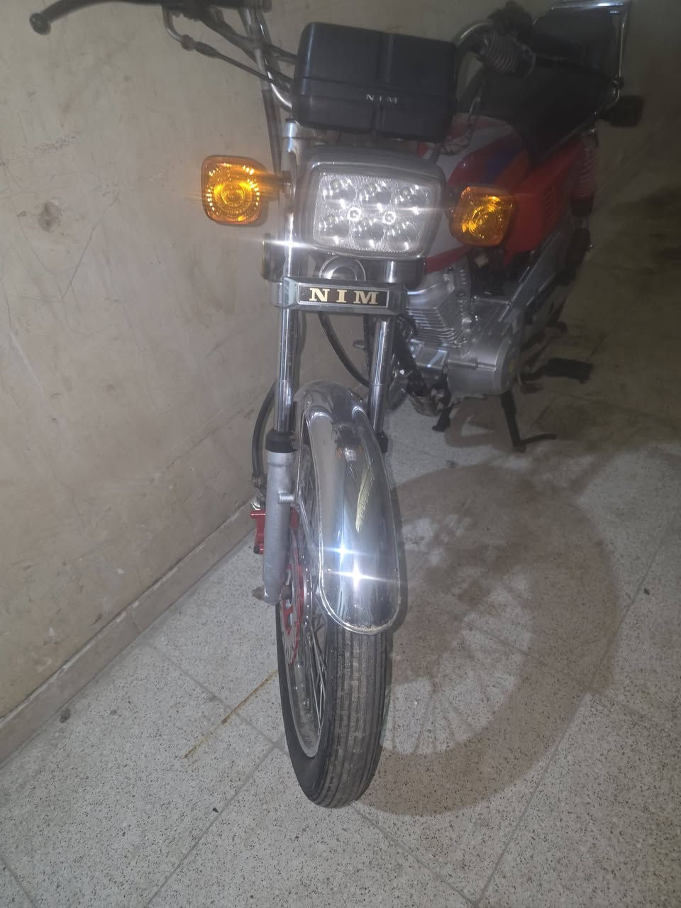 السلام عليكم شباب 
دراجه للبيع ميديل ٢٠٢٤ امتياز صيني 
شوف الصورة والحقيقه تمام السعر مليون دينار
وبيه مجال اوراق من وكيل حتى على رقم بيه تقديم إقرار  رقم الهاتف *********** ميسان
