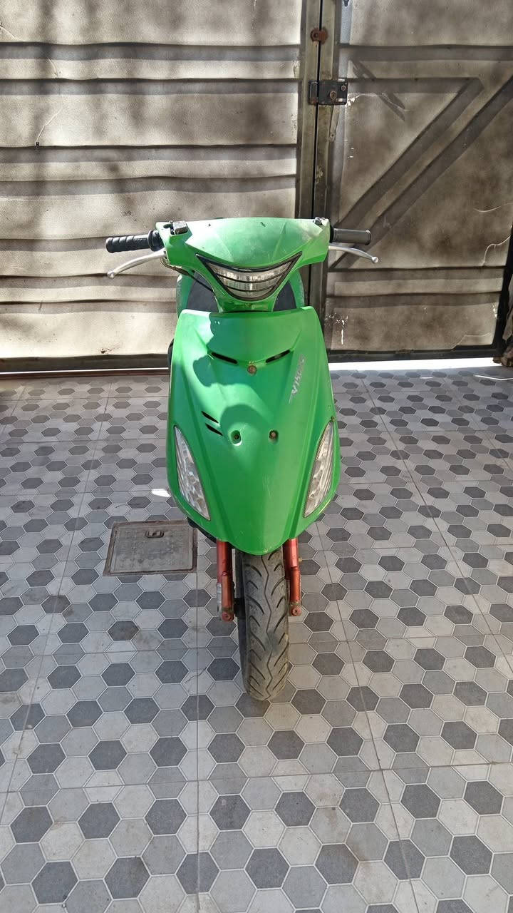 دراجه اف اس للبيع نضيفه كفراته كامله كهربائياته شغاله سلف هندر شغال بيه نقوصات بصيطه مكينه توني شاده دبلات مبدلهن سعر ٢٥٠ وبيه مجال عنوان ابو الخصيب طريق صحراء رقم الهاتف ***********
