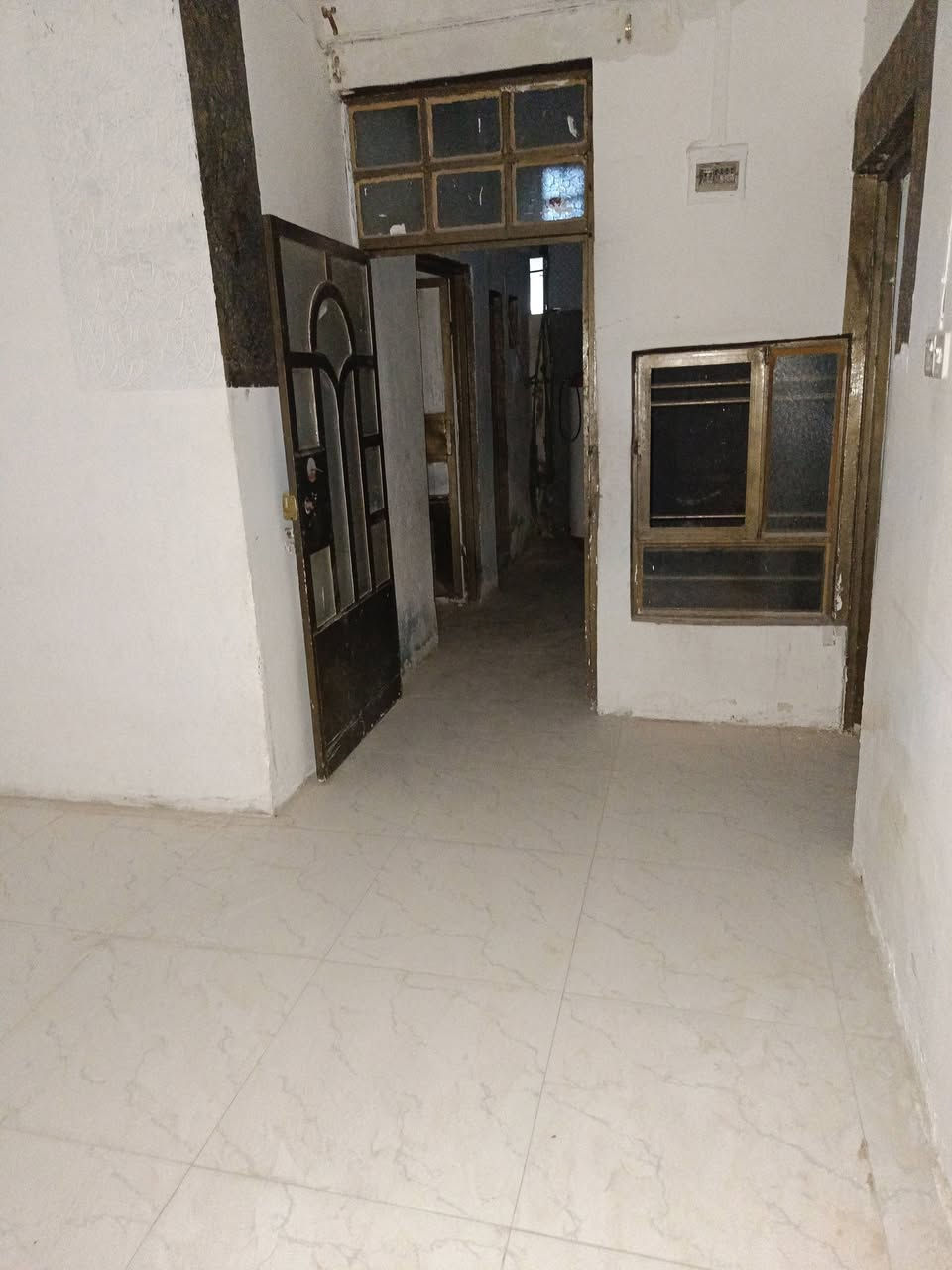 يوجد لدينا دار للايجار في حي ميسان قطاع 14 قرب المركز شرطه مساحه الدار 75 متر يحتوي الدار على غرفه مطبخ استقبال الطابق الثاني غرفه ومخزن سعر ايجار 250 مع الماء والكهرباء الاستفسار اتصال على الرقم #ابوحوراء
***********///***********
للاستفسار الاتصال او واتساب #احمد *********** 
اتريد تبيع بيت عرصة الاتصال او مراسلتنا عن طريق الصفحة
