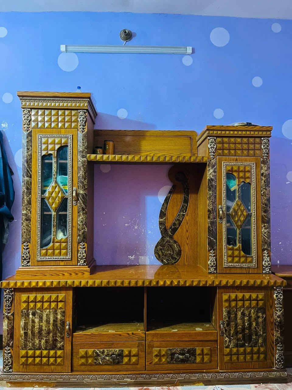 سلام عليكم تخم 10  مقاعد ب ٣٥٠
وهذا معرض ب ١٠٠الف 
مكاني بغداد اللطيفيه 
***********
