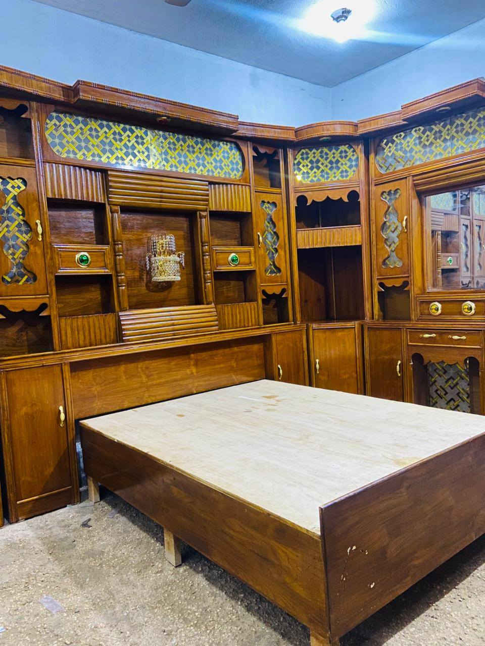 يوجد غرفه نوم عراقي نظافه فول السعر 950وبيه مجال التواصل ***********
ادمن وافق❤️
