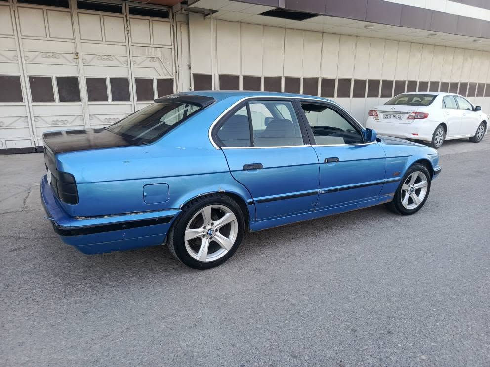 BMW
گێر ئۆتۆماتیک 
مەکینە کەپسی دیجیتاڵ 
گێڕومەکینە بێ عەیب 
سەنەوی ئەصڵی لەگەڵە بەشەرت ئەوەلیات
کارەبایاتی کامل ئیشەکات 
چوار تایەو ویل تازەی لەژێرە 
پاتری تازە 
لایت زینۆن 
سعری 20 گەڵا
شوێن چەمچەماڵ شمشمل, السليمانية


**إذا كنت صاحب هذا الإعلان وتريد حذفه لأي سبب، رجاءا أرسل رسالة إلى الدعم الفني**
