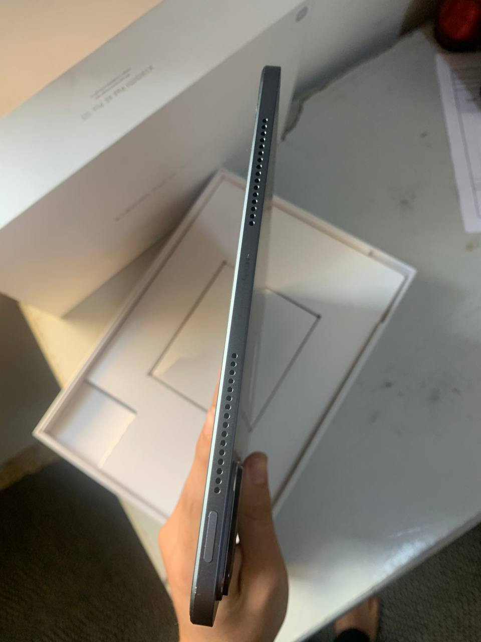 سلام عليكم للبيع شاومي باد 6 اس برو مكاني موصل ابيع داخل الموصل ما عندي توصيل ايباد نضافه 100% مراسله خاص أما بل بوبجي (120) ثابت بدون تقطيع لحد يجي يكلي شكم فريم 
مواصفات:
المعالج: Qualcomm Snapdragon 8 Gen 2 
الذاكرة 512 رام 12 
الكاميرا: خلفية مزدوجة بدقة 50 ميجابكسل (أساسية) + 2 ميجابكسل (عمق)، أمامية بدقة 32 ميجابكسل.
البطارية والشحن: 10000 مللي أمبير، تدعم الشحن السريع 120 واط (100% في 35 دقيقة تقريباً).
الصوت والنظام: 6 مكبرات صوت، نظام تشغيل HyperOS.
الهيكل والوزن: هيكل معدني، وزن 590 جرام، سمك 6.26 ملم.
الاتصال: Wi-Fi 7، بلوتوث 5.3. 
سعرررر : 670 بي مجال


**إذا كنت صاحب هذا الإعلان وتريد حذفه لأي سبب، رجاءا أرسل رسالة إلى الدعم الفني**