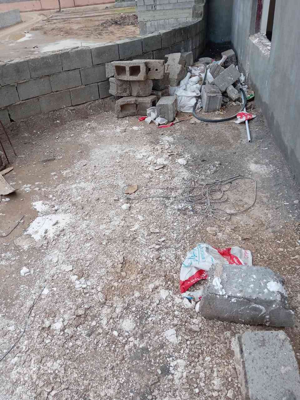 سلام عليكم  / يوجد كادر عمل جاهز/ تصعيد مواد/ تنضيف بيوت/ تفليش/ تكشيط/ تنضيف حدائق/ دفن نهري  / شقلنه ليل ونهار   /ومعداتنه جاهز/ ماعليك بس تصال على رقم  /     ***********
