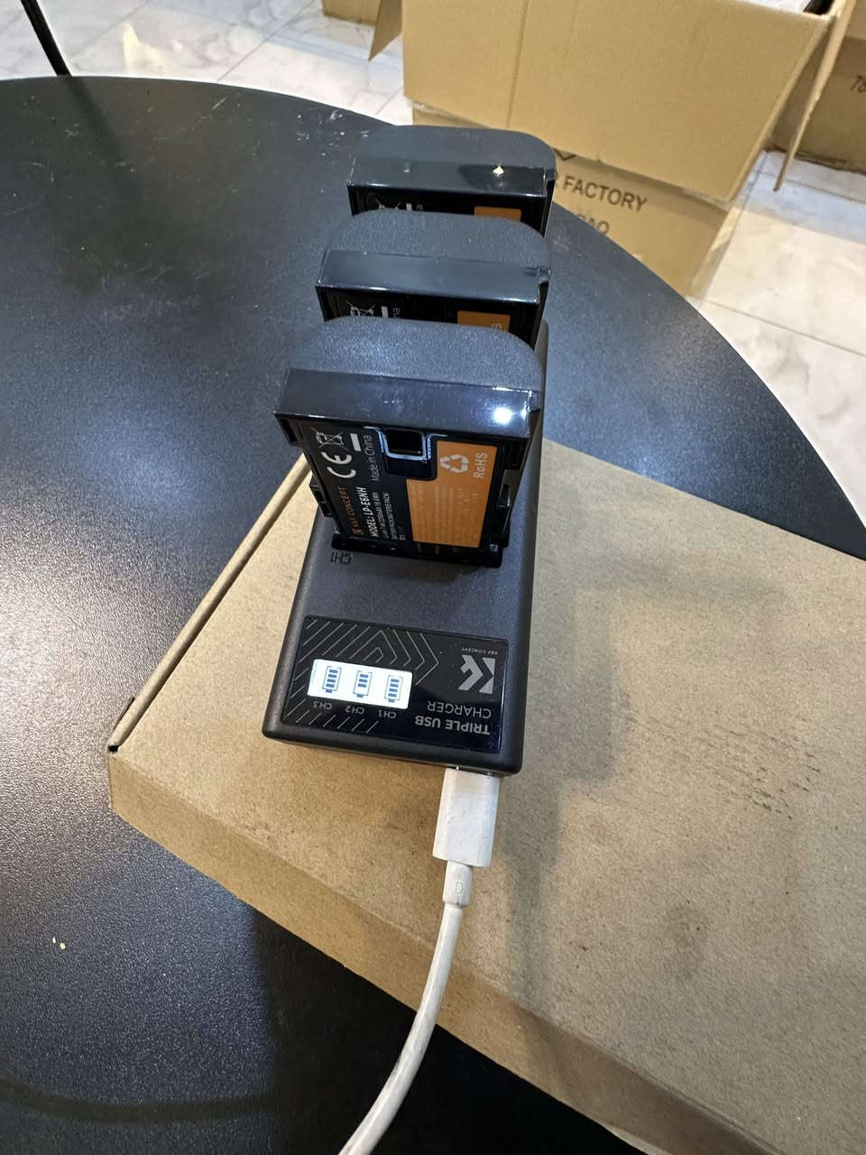 سلام عليكم
للبيع بطاريات مع شاحن


**إذا كنت صاحب هذا الإعلان وتريد حذفه لأي سبب، رجاءا أرسل رسالة إلى الدعم الفني**