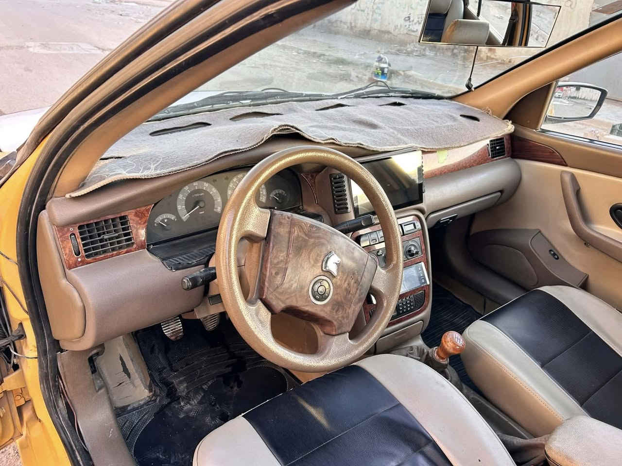 سلام عليكم سمند موديل ٢٠١١مابيه صبغ ولاتبديل رقم مميز بسمي كشنات بطه منضومه تبريد كامله صدر جديد كير مكينه نضيفات مكاني بغداد ***********السعر٤١وبيه مجال للشراي
