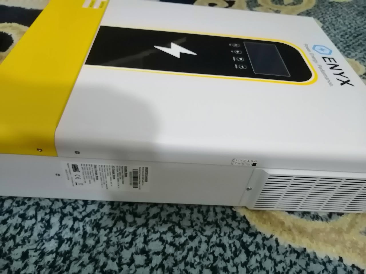 اخر قطعة 11kw انفيرتر ENYX هايبرد IP21 بسعر ٦٠٠ الف فقط فقط
للحجز واتساب *********** مهندس حيدر الربيعي للطاقة الشمسية ويوجد توصيل لكافة انحاء العراق مجانا.
