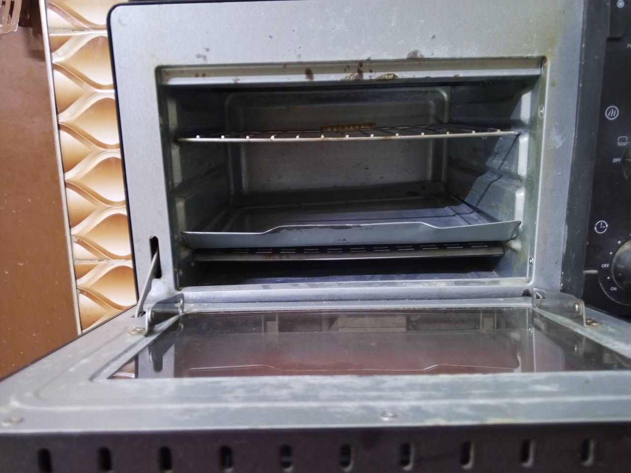 غراض للبيع كلمن وسعره الاتصال ***********
