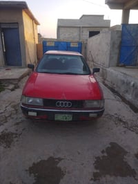 اودي للبيع موديل 90 جير ومحرك شرط يوجد كربون بنزين تحويل طقم نظيف السع...